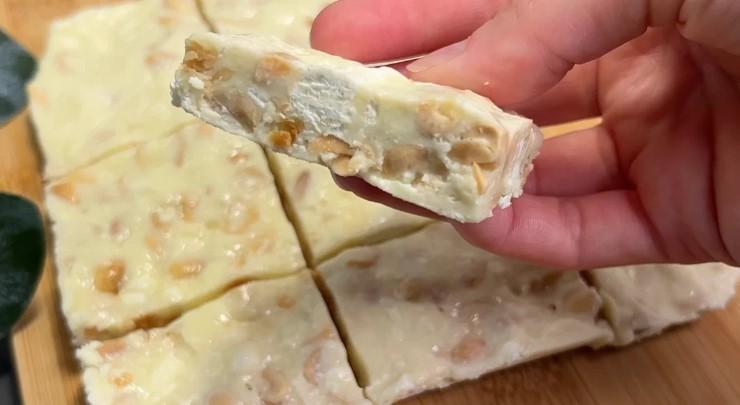 Досі отримую подяки за цей рецепт: смачний десерт із простих продуктів