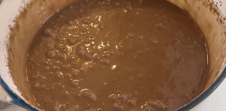 Ніжний шоколадний пиріг. Продукти недорогі, але дуже смачно