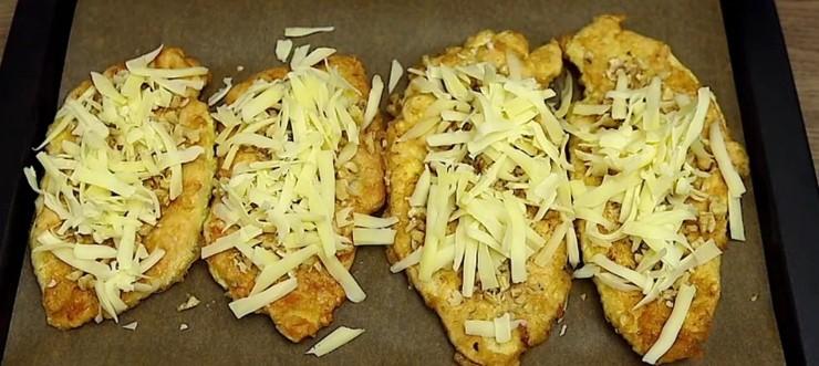 Ароматний рецепт запеченої курячої грудки