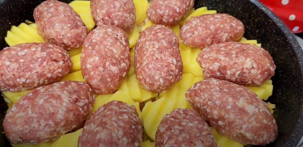 Все склала в сковороду та забула. Обід або вечеря без метушні з простих продуктів