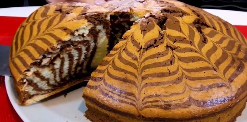Пиріг "Зебра" на воді: рецепт без сметани