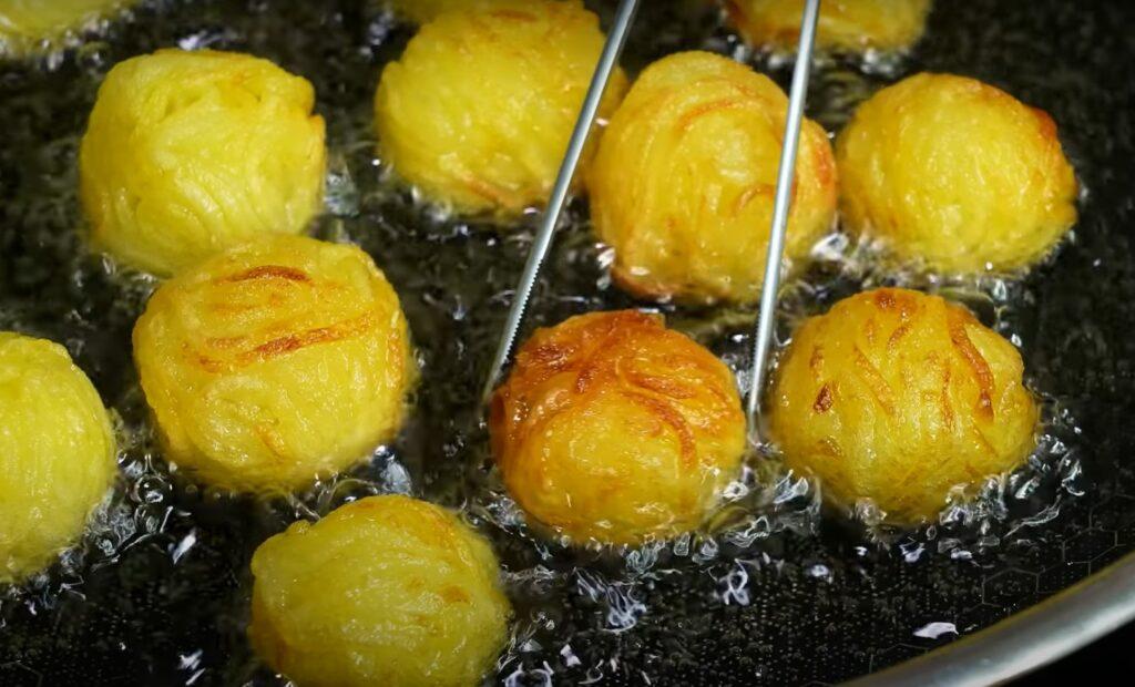 Хрумкі картопляні кульки: закуска на всі часи