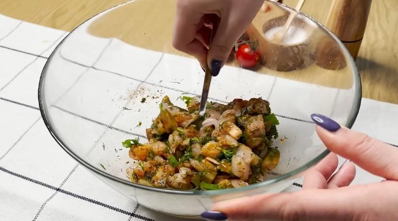 Улюблені голубці з куркою та овочами в духовці