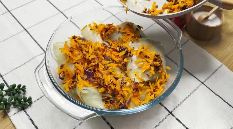 Улюблені голубці з куркою та овочами в духовці
