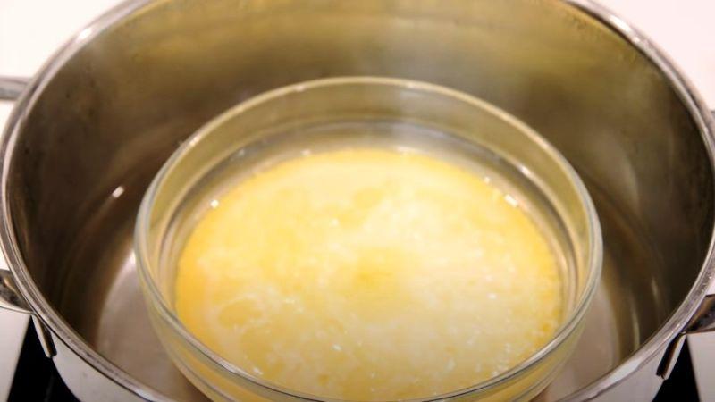 Як приготувати пишний омлет без духовки та сковороди