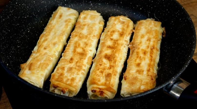 Швидкий сніданок з лаваша на сковороді