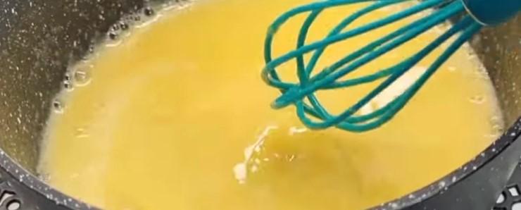М'які кекси з кремом із звичайних продуктів