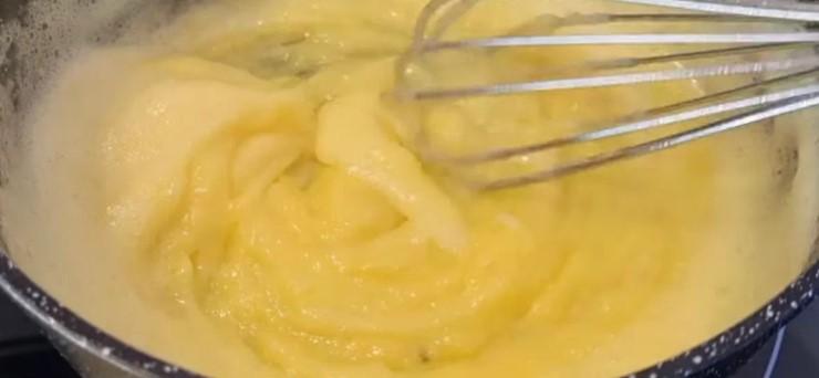 М'які кекси з кремом із звичайних продуктів