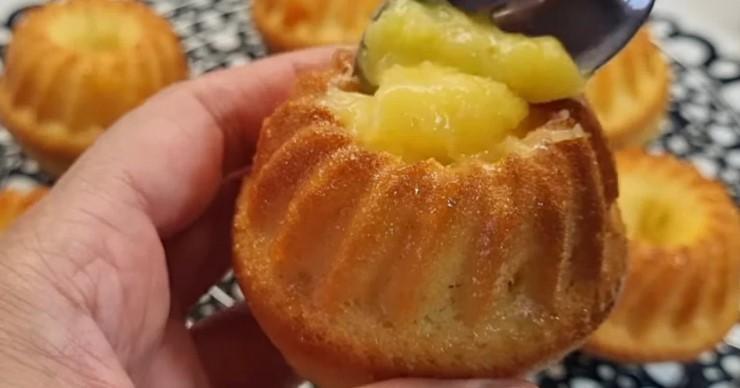 М'які кекси з кремом із звичайних продуктів