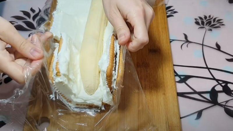 Беру сир та печиво. Готую десерт з минулого, який багато хто встиг забути