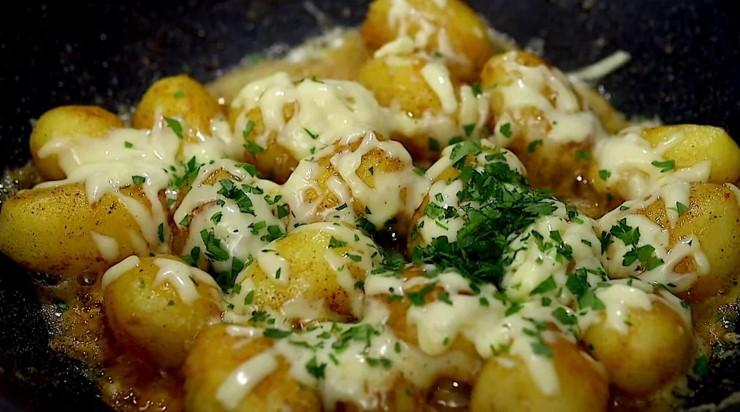 Настільки смачної картоплі я ще ніколи не пробувала