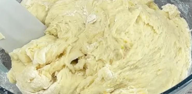 Це не рецепт, а справжня знахідка: м'які круасани із простих продуктів
