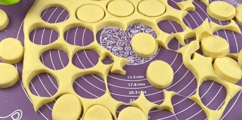 Є склянка кефіру? Приготуйте ароматні пряники в цукровій глазурі