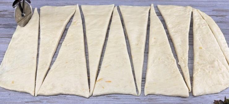 Це не рецепт, а справжня знахідка: м'які круасани із простих продуктів