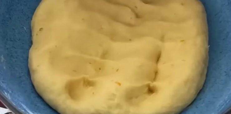 Ароматні булочки-равлики із простих продуктів