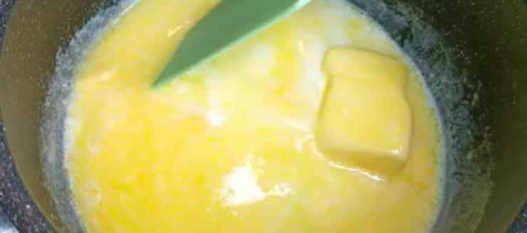 Повітряний пиріг із простих продуктів. Рідні обожнюють