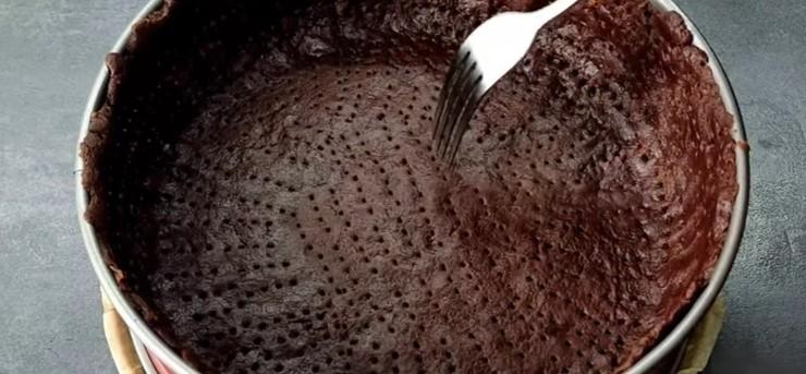 Шоколадний торт із звичайних продуктів. Рідні обожнюють його