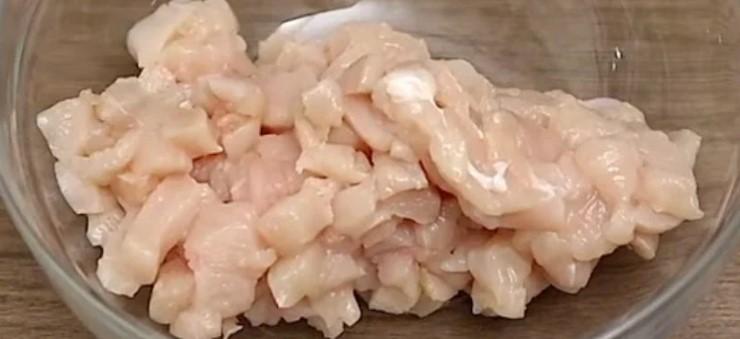 Фарш більше не купую: рубані курячі котлети із звичайних продуктів