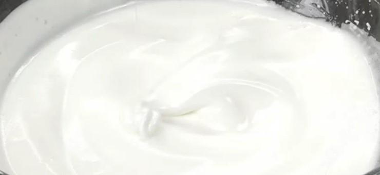 Шоколадний торт із звичайних продуктів. Рідні обожнюють його