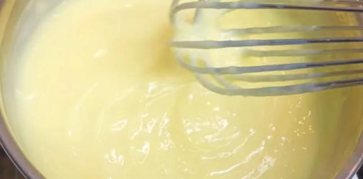 Повітряний пиріг із простих продуктів. Рідні обожнюють