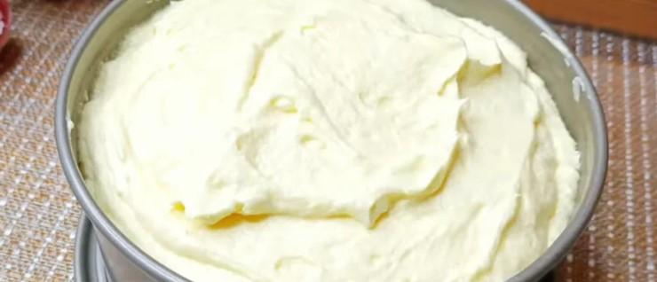 Повітряний пиріг із простих продуктів. Рідні обожнюють