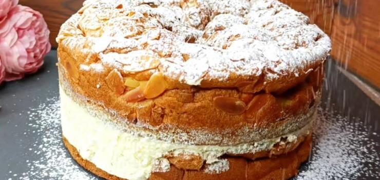 Повітряний пиріг із простих продуктів. Рідні обожнюють