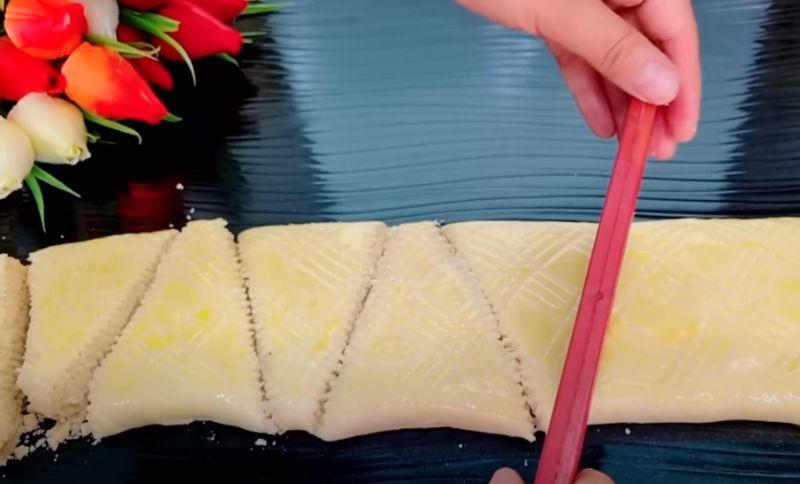 Випічка із найпростіших продуктів. Впорається навіть господиня-початківець