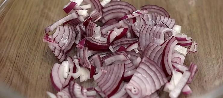 Нічого собі як смачно: легкий салат із тунцем