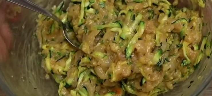 Це настільки смачно, що сім'я просить готувати знову і знову: курячі котлети з кабачком