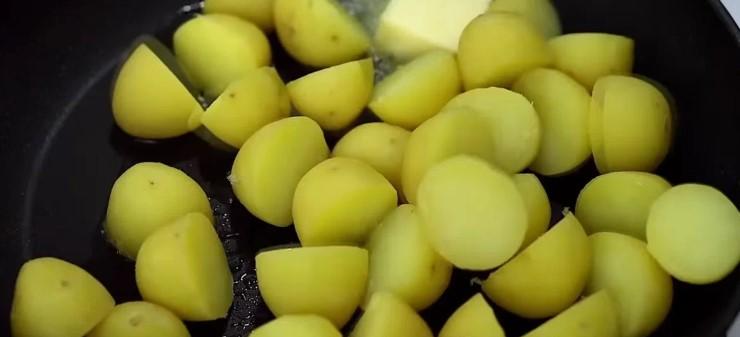 До такого гарніру ніякого м'яса не треба: картопля на сковороді, просто та смачно