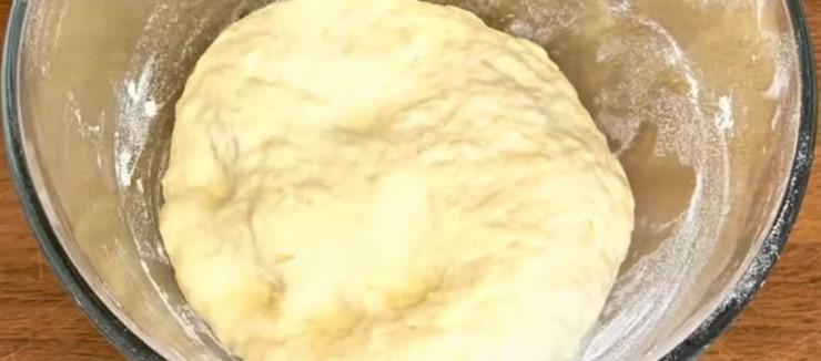 Без дріжджові коржики з сирною начинкою