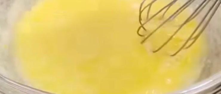 М'який кекс із приємною текстурою. Продукти завжди знайдуться вдома