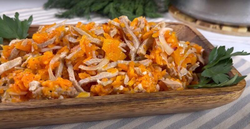 Смачний салат-закуска, який на столі точно не залишиться