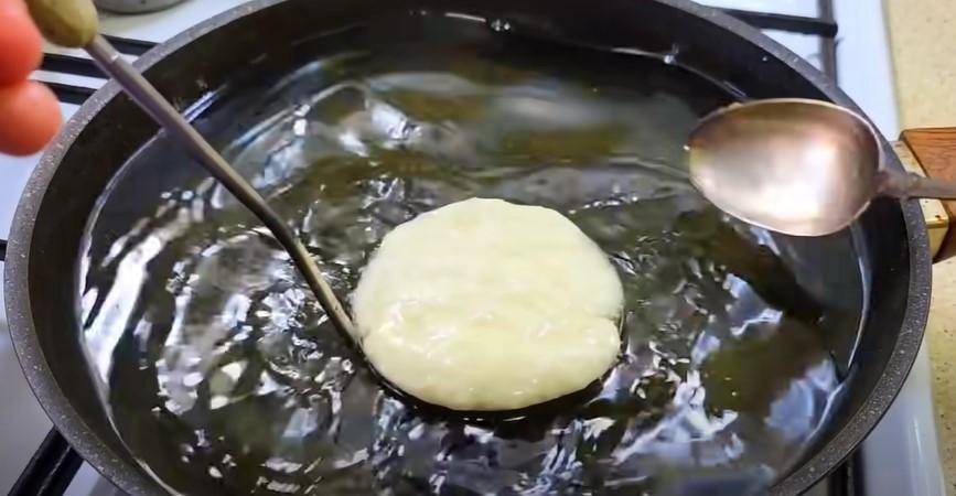 Просто яблука та дріжджі. Таких пончиків ви ще не куштували
