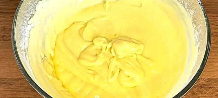 Не рецепт, а знахідка: найсмачніший яблучний пиріг на сковороді