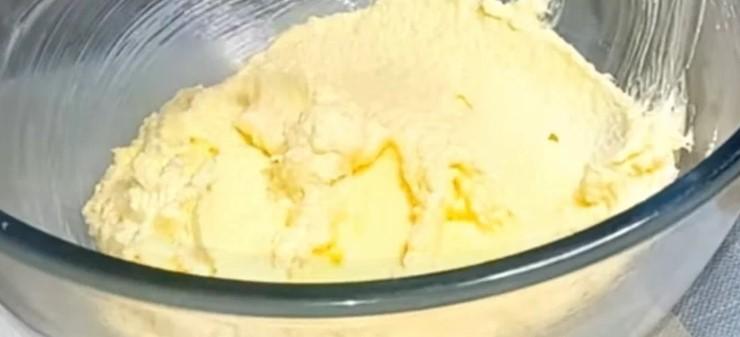 З таким пирогом і торта ніякого не треба: найсмачніша випічка з сирно-яблучною начинкою