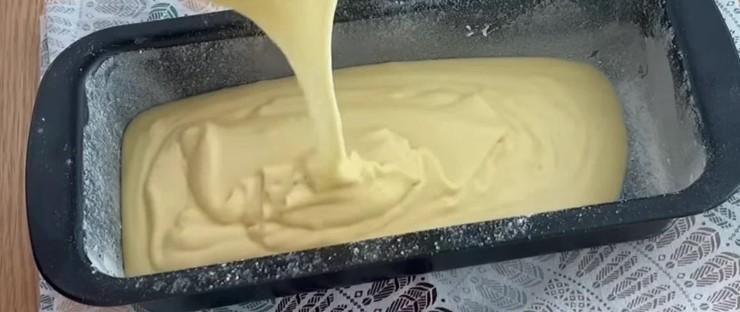 Я й досі отримую подяки за цей рецепт: незвичайний кекс до чаю