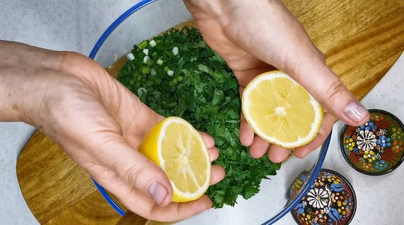 Підсіли на цей салат і їмо у будь-який час доби. Дуже смачно