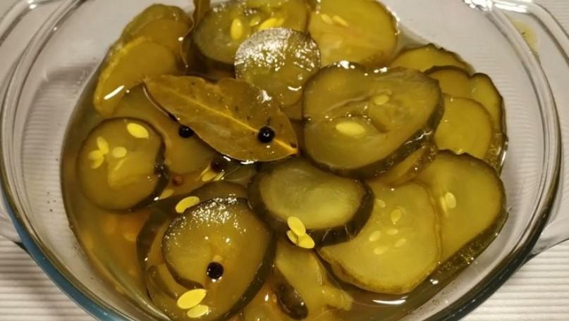 Мариновані огірки з діжонською гірчицею