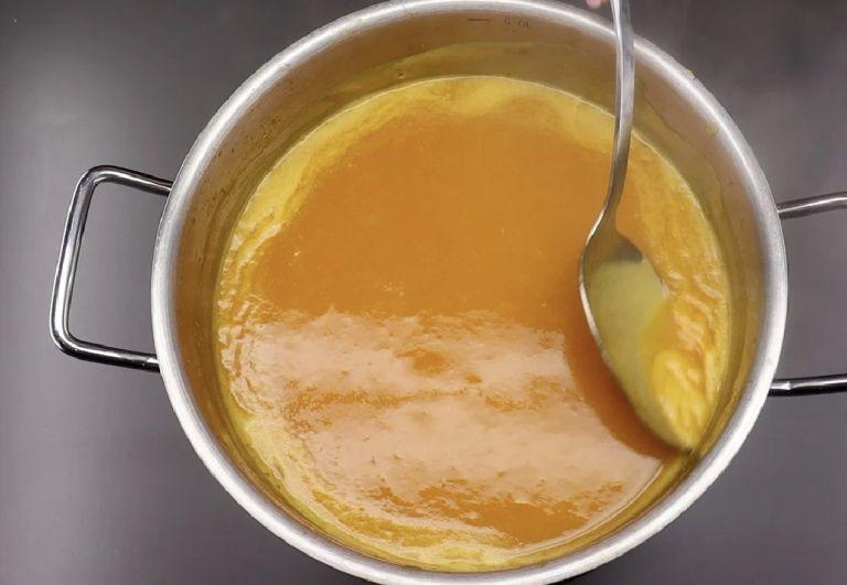 Насичений, яскравий, смачний. Щороку закриваю 30 л гарбузового соку