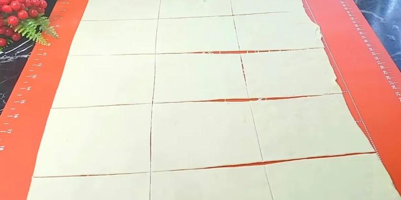 Я просто змішую борошно з водою: швидкі та смачні пиріжки