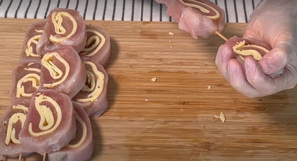 Ось як я готую курячі грудки для гостей. Курячі рулетики з сиром