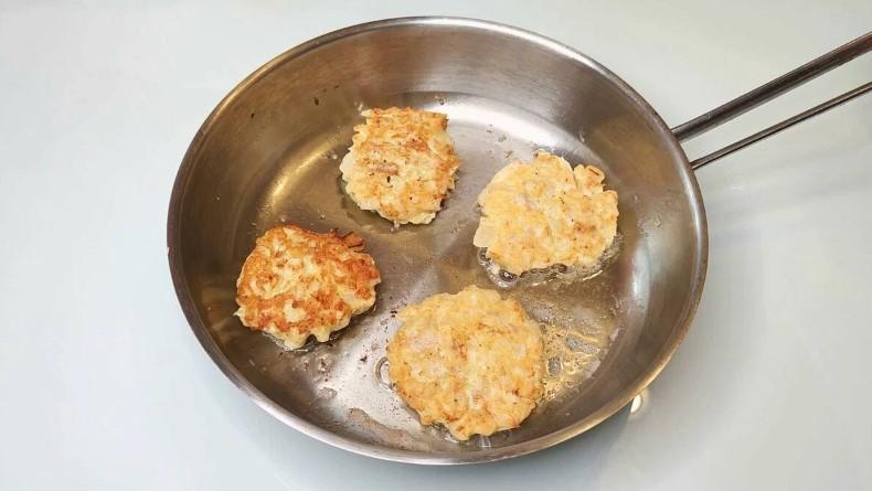 З курячого філе готую цілу купу соковитих котлет без м'ясорубки
