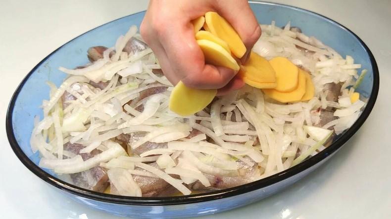 Рибу не варю та не смажу, просто заливаю молоком. Смакота на вечерю