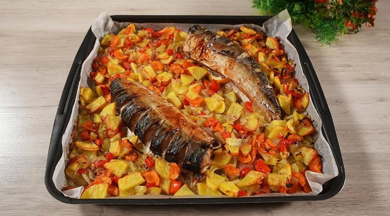 Скумбрія з овочами в духовці. Найсмачніший і найпопулярніший варіант приготування цієї риби