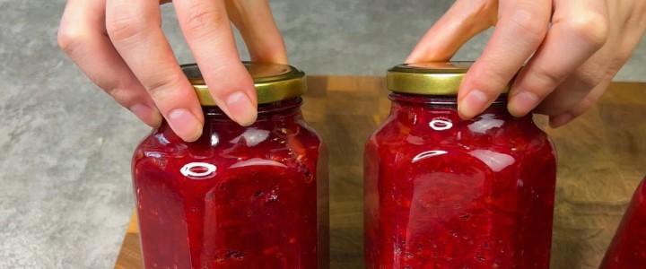 Готую прямо зараз і на зиму банок 20 закатую