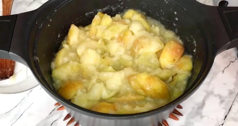 Смачний яблучний мармелад у духовці