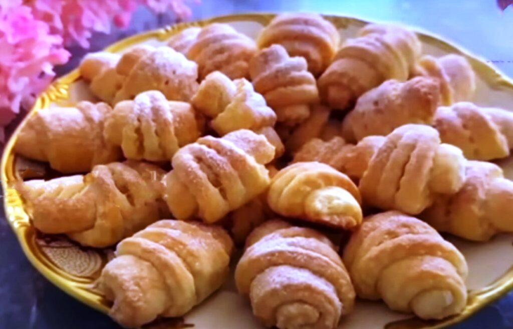 Проста і швидка випічка з сиру: вся родина у захваті