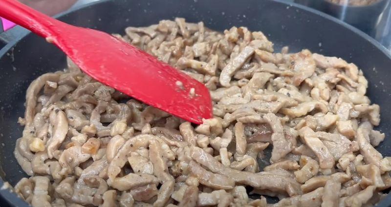 Підсіли на м'ясо за цим рецептом. Готую на сковороді