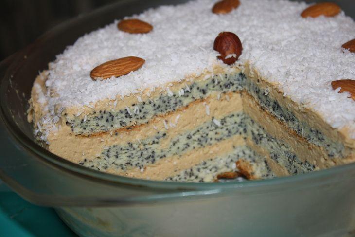 Маковий торт із карамельним кремом